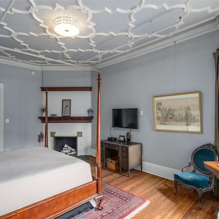 The New Victorian Mansion Bed & Breakfast Saint Paul Exterior foto