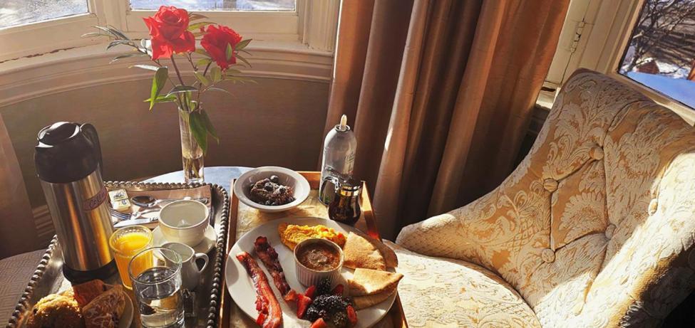 The New Victorian Mansion Bed & Breakfast Saint Paul Exterior foto