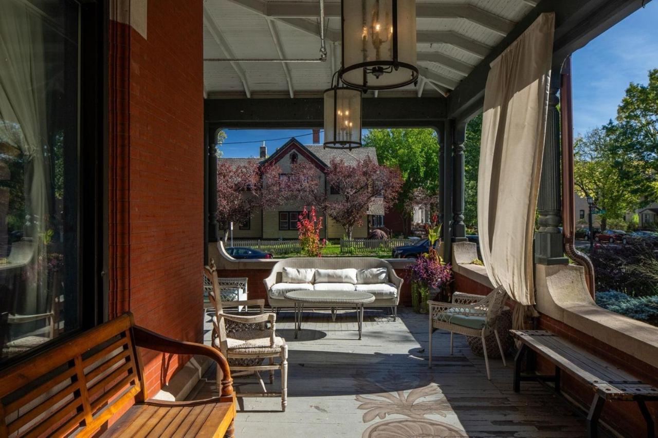 The New Victorian Mansion Bed & Breakfast Saint Paul Exterior foto