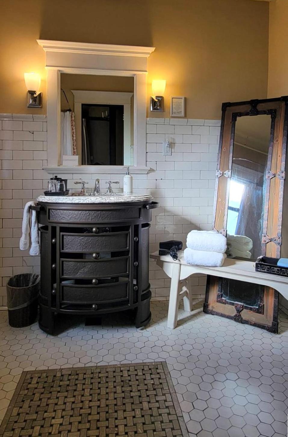 The New Victorian Mansion Bed & Breakfast Saint Paul Exterior foto