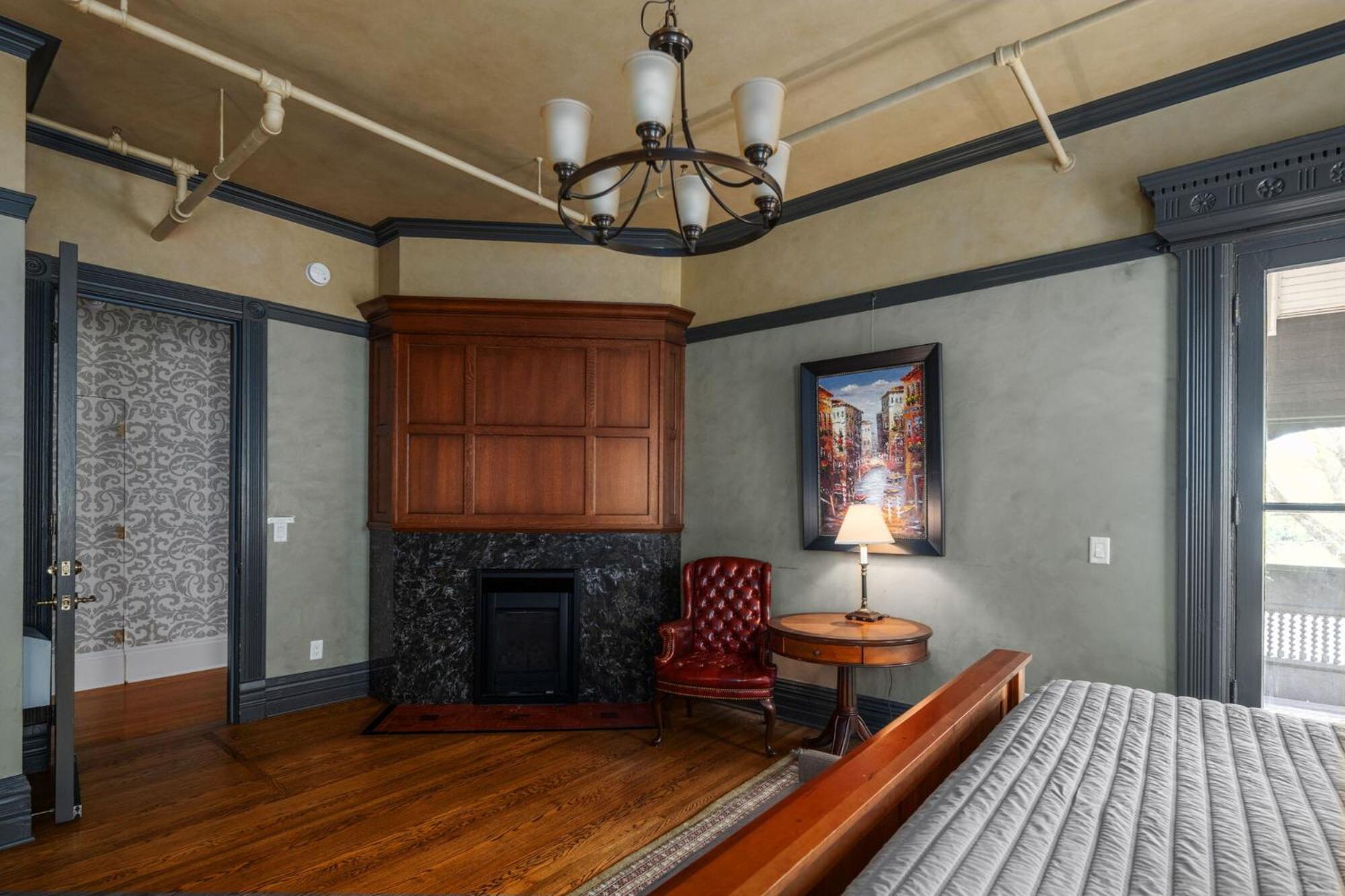 The New Victorian Mansion Bed & Breakfast Saint Paul Exterior foto