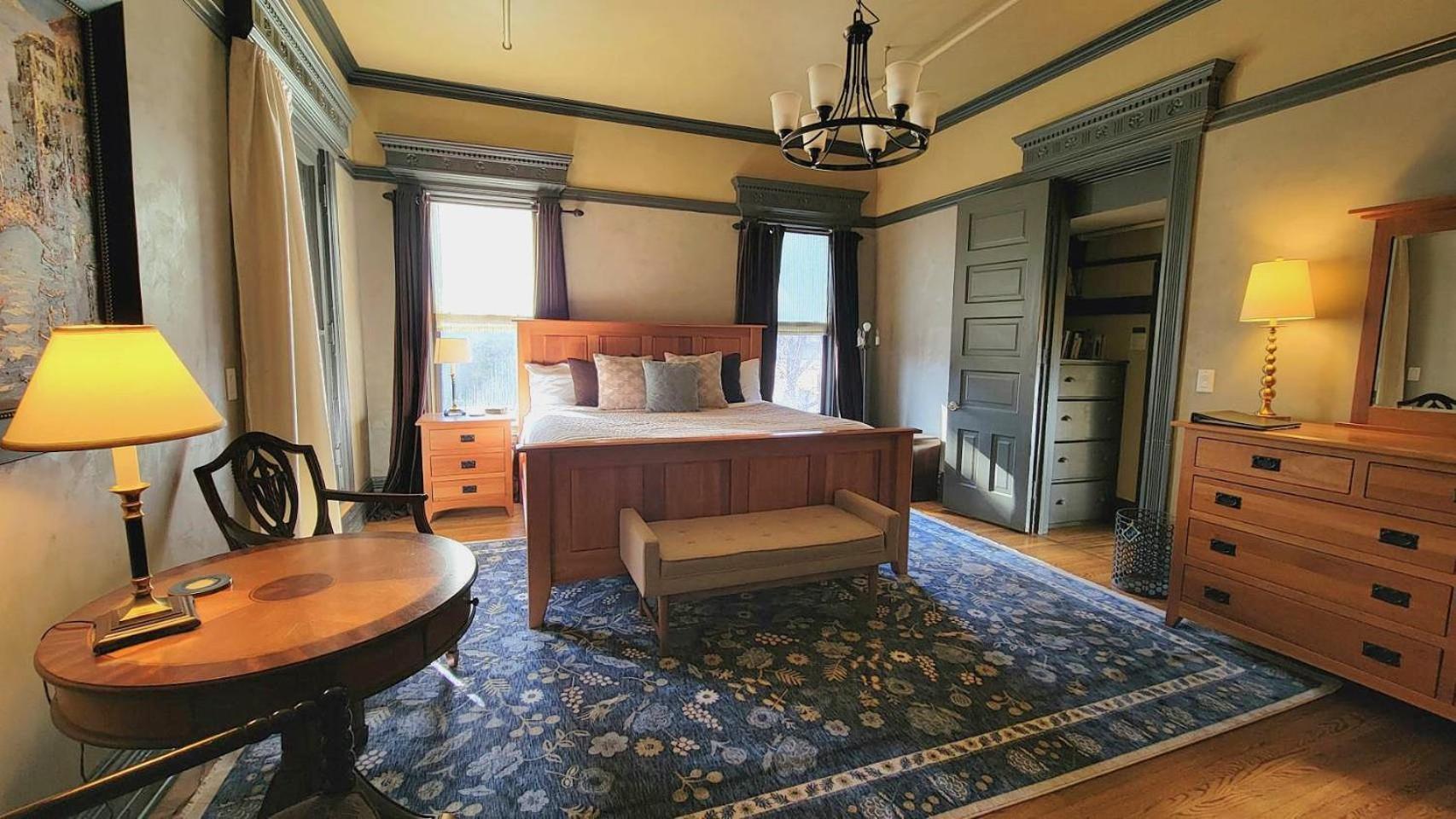 The New Victorian Mansion Bed & Breakfast Saint Paul Exterior foto